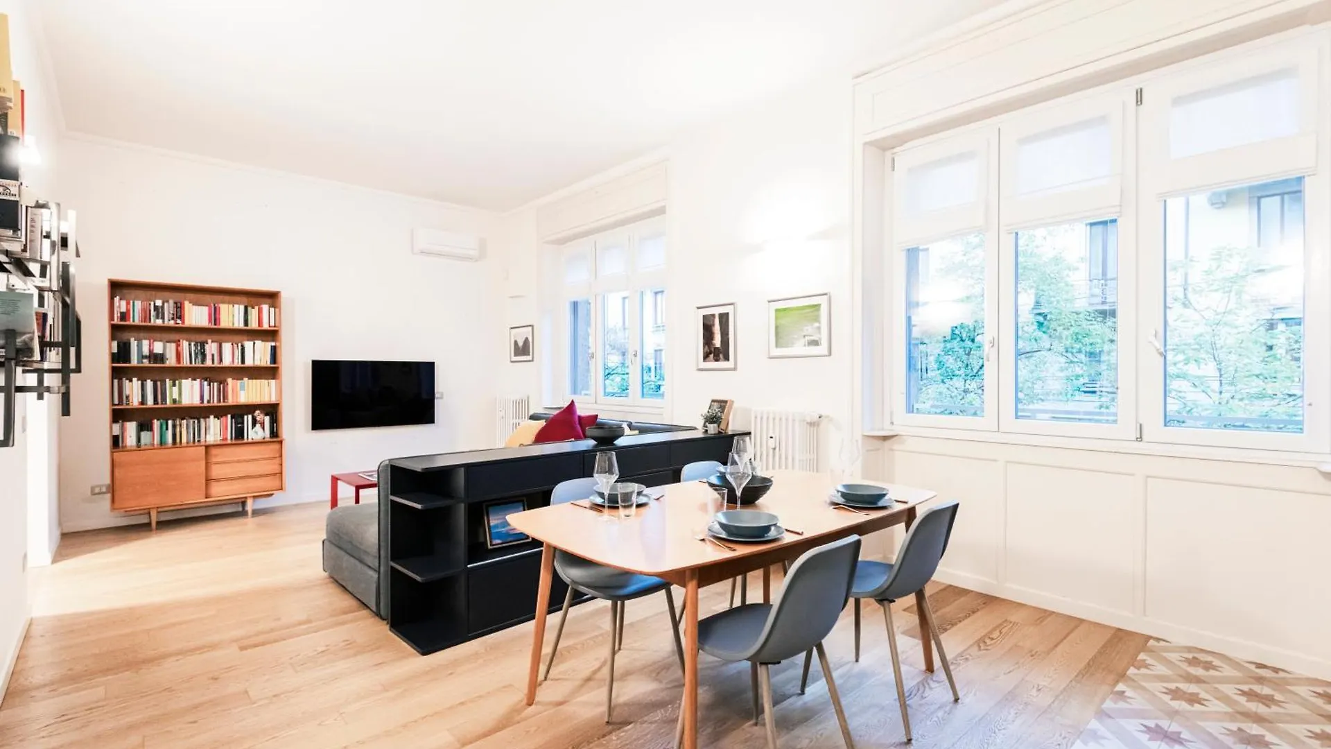 Easylife - Elegante Bilocale Con Terrazzo Apartment Milan 0*,  Italy